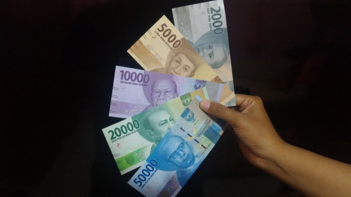 Gerak Rupiah dan IHSG Berseberangan