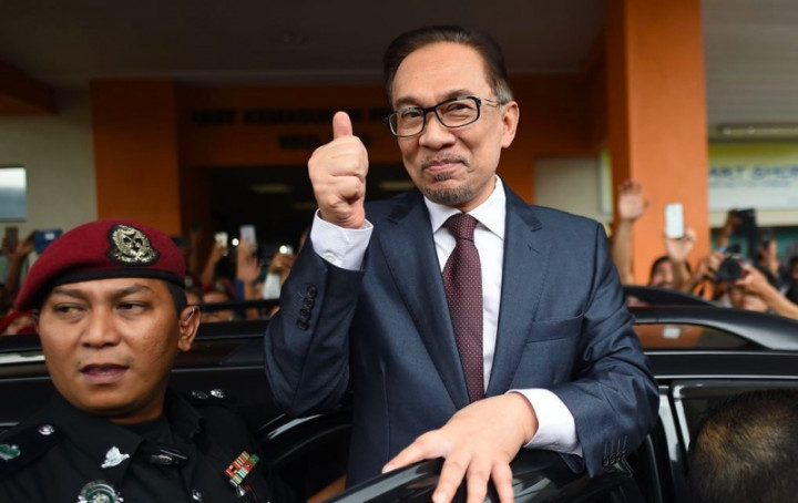 Anwar Ibrahim Minta Perusahaan Penyebab Kebakaran Bertanggungjawab