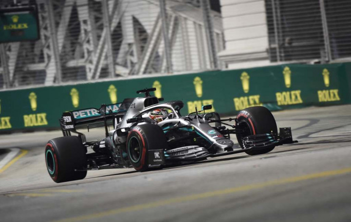 Sesi Latihan Bebas Hari Pertama jadi Milik Verstappen dan Hamilton