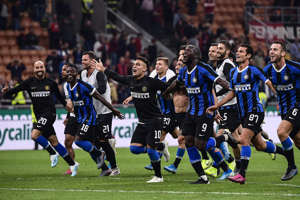 Inter Kalahkan AC Milan 2-0