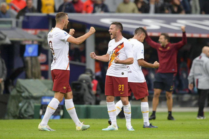 Sundulan Dzeko Bantu Roma Taklukkan Bologna