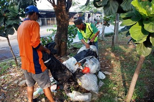 DLHK Depok Minta Warga Berkontribusi Atasi Sampah