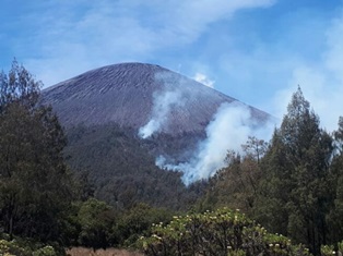 Penyebab Kebakaran Gunung Semeru Belum Diketahui