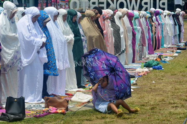 Warga Banyumas Gelar Salat Minta Hujan