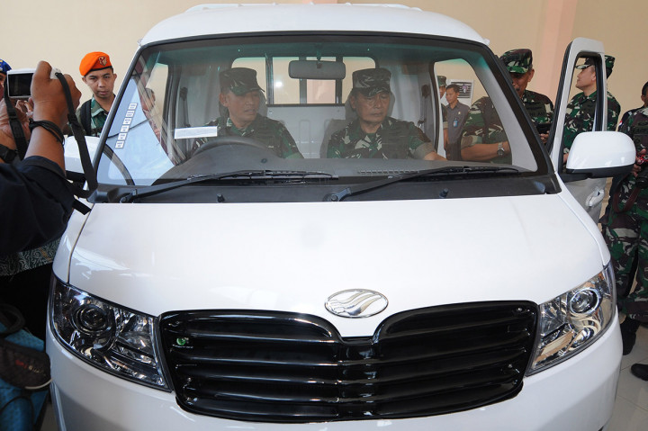 TNI AU Pesan 35 Mobil Esemka