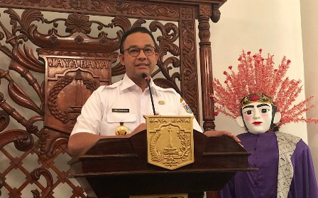 Anies Sebut Sopir Ambulans DKI Terkena Timpukan Batu