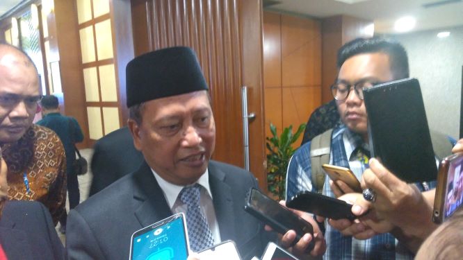 Mahasiswa Demo, Presiden Panggil Menristekdikti