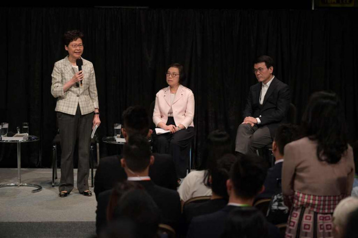 Pemimpin Hong Kong Temui Pedemo Pro-Demokrasi