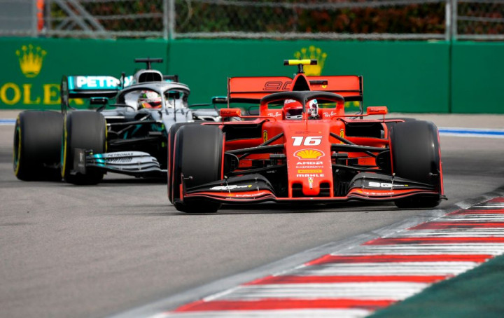 Leclerc Tercepat di Sesi Latihan Bebas Pertama