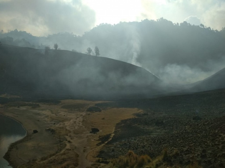 Kebakaran Gunung Semeru Padam