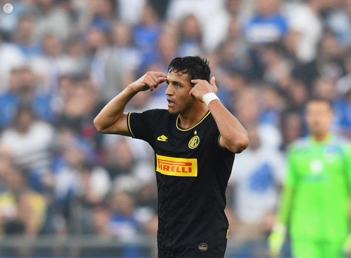 Komentar Conte Soal Kartu Merah Sanchez