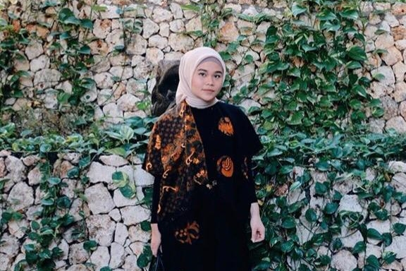 Jialyka, Perempuan Termuda yang Melenggang ke DPD