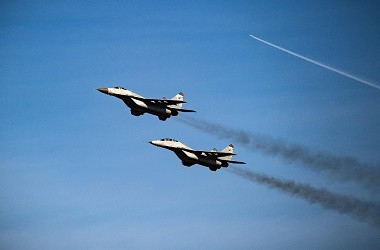 Pesawat Jet Tempur Slovakia Jatuh, Pilot Lontarkan Diri