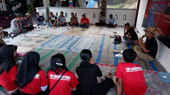 Warga Desa di Jepara Dikenalkan Dunia Jurnalistik