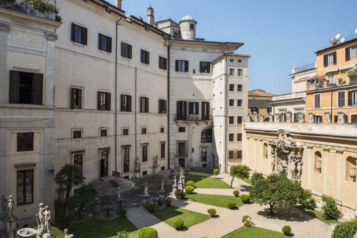 Pangeran Harry Menginap di Hotel Vilon, Mewah dan Bersejarah