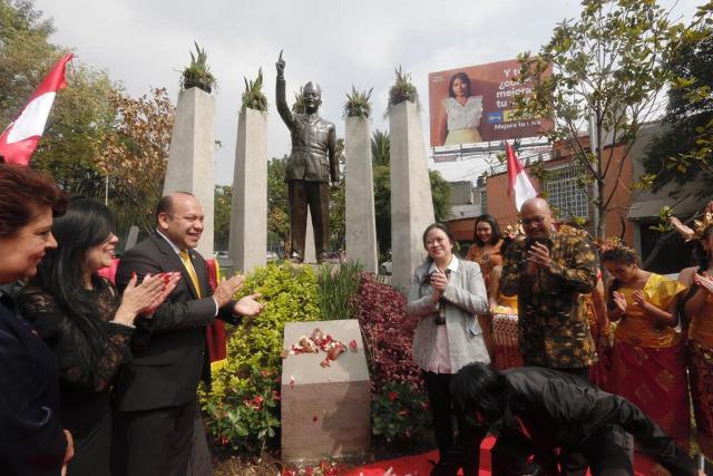 Patung Soekarno Diresmikan di Meksiko