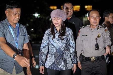 Bupati Talaud Sri Wahyumi Maria Manalip di Gedung KPK. Antara/Dhemas Reviyanto