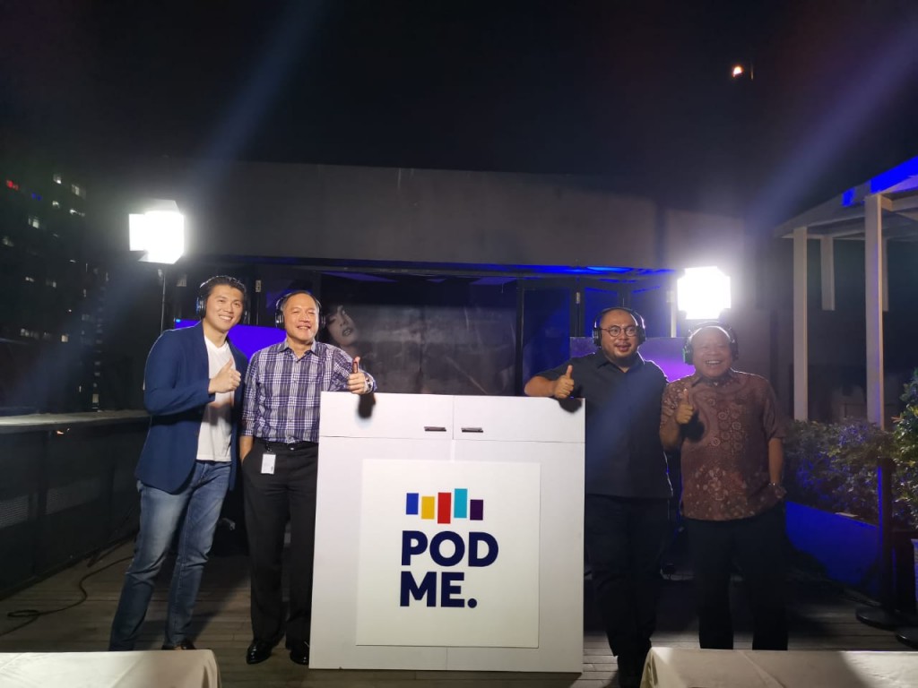(kiri-kanan) Komisaris Utama Medcom.id, Reino Barack; Editor in Chief MetroTV Arief Suditomo; CEO Medcom.id, Muhammad Mirdal Akib; dan Direktur Pemberitaan MetroTV, Don Bosco Selamun dalam peluncuran PodMe.id.