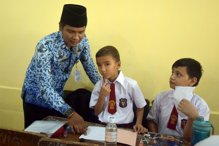 Anak Pencari Suaka Mulai Bersekolah