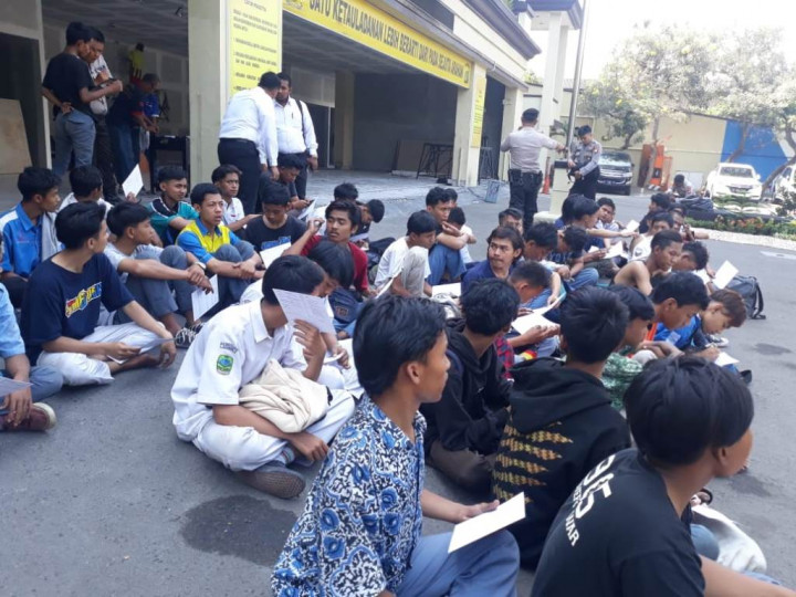 Siswa SD Ikut Rombongan Pedemo Ikut Ditangkap