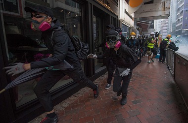 Demonstran Hong Kong Tertembak Peluru Tajam