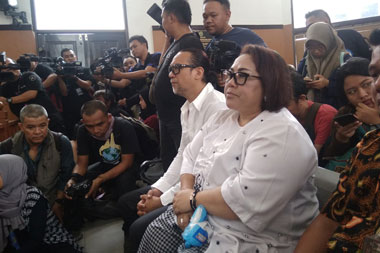 Hadapi Tiga Dakwaan, Nunung Terancam 20 Tahun Bui