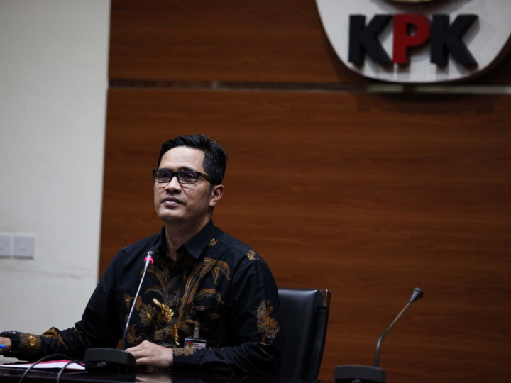 Suap Proyek BHS Pakai Kode 'Buku' dan 'Dokumen'