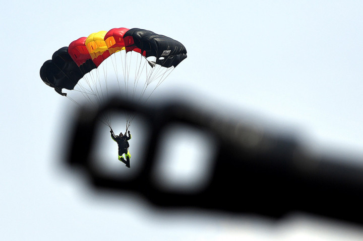 Suasana Gladi Bersih HUT ke-74 TNI