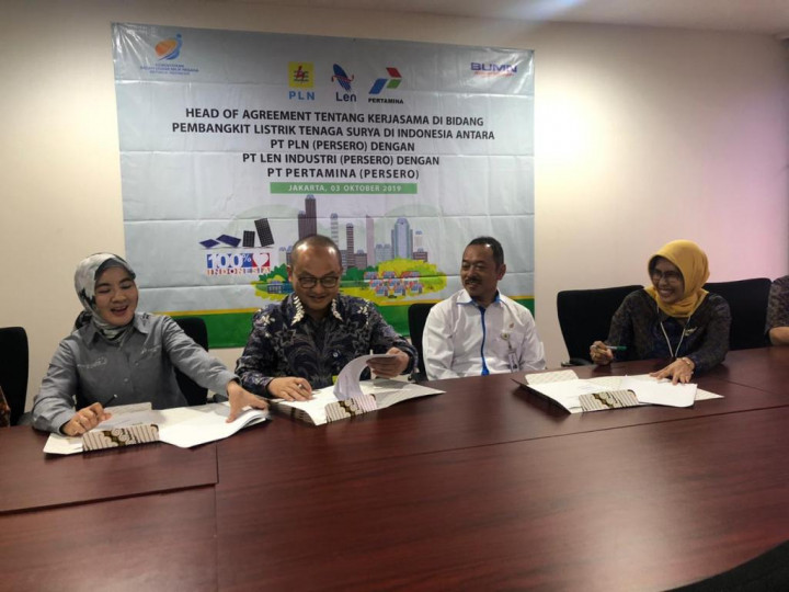 Tiga BUMN Bentuk Usaha Patungan Kembangkan PLTS