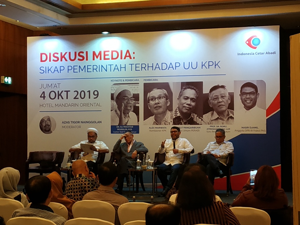 Nasir Djamil dalam diskusi 'Sikap Pemerintah Terhadap UU KPK' di Hotel Mandarin Oriental. Foto: Medcom.id/Ilham Pratama Putri