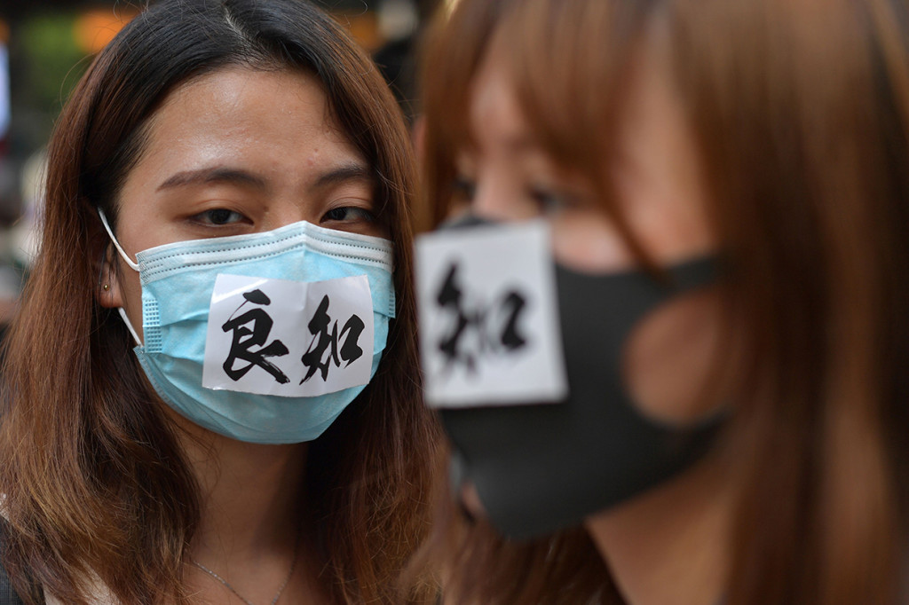Hong Kong akan Larang Penggunaan Masker Selama Demonstrasi