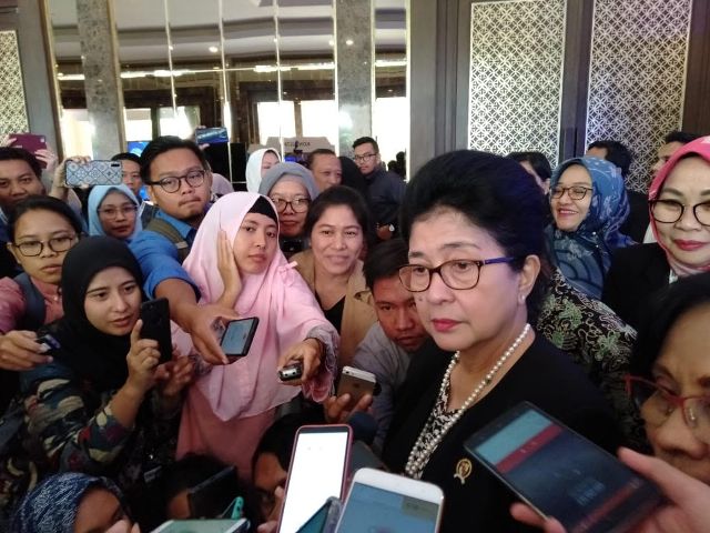 Menteri Kesehatan Nila F. Moeloek --Medcom.id/Sunnaholomi Halakrispen.