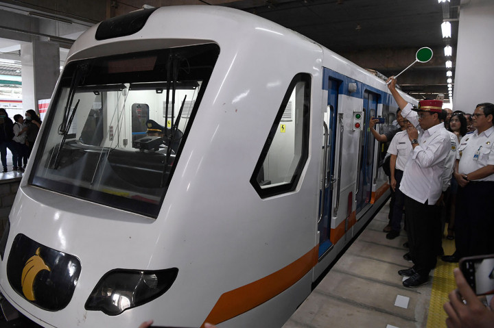 Kereta Api Bandara Stasiun Manggarai Resmi Beroperasi