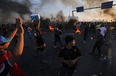 Korban Tewas Demonstrasi Irak Hampir Capai 100