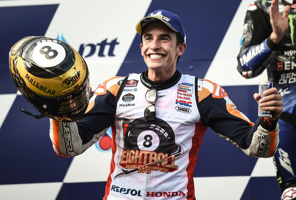 Selebrasi kemenangan Marc Marquez. (Lillian SUWANRUMPHA / AFP)