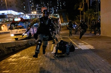 Hong Kong Wacanakan Batasi Akses Internet