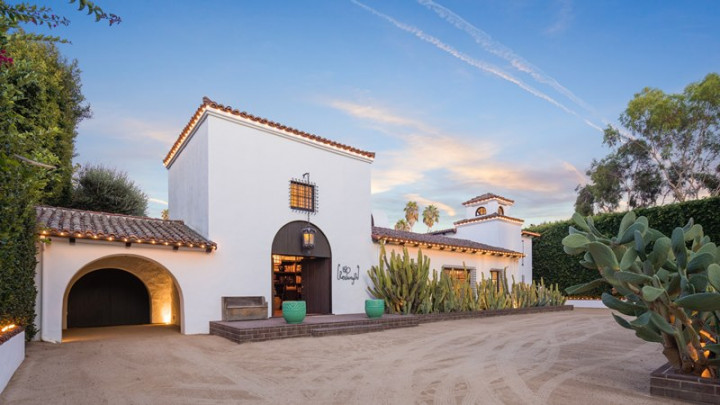 Rumah Produser Bergaya Spanyol Dijual Rp256 Miliar