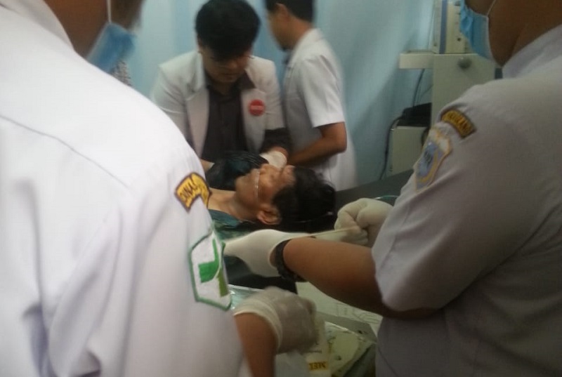 Menkopolhukam Wiranto mendapat pertolongan pertama di RSUD Berkah Pandeglang, Banten (Foto:Istimewa)