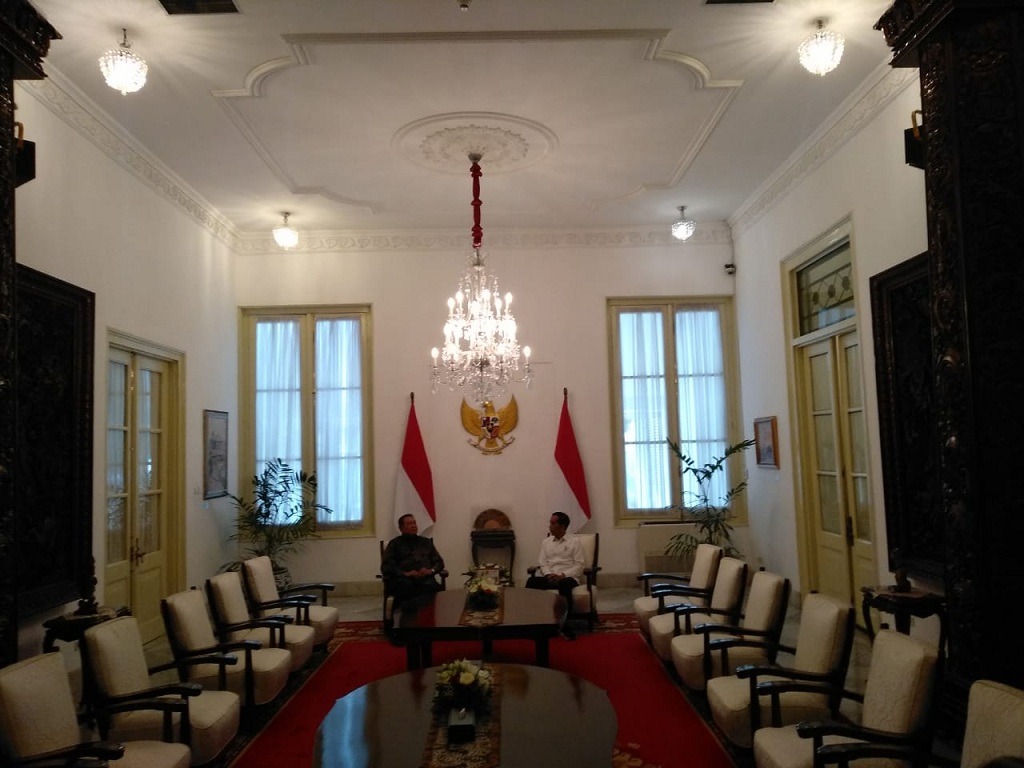 Presiden Joko Widodo dan Ketua Umum Partai Demokrat Susilo Bambang Yudhoyono (SBY). Foto: Mecom.id/Desi Angriani 