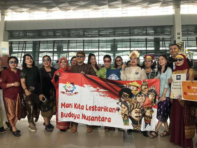 Komunitas sosial budaya Kridha Dhari Indonesia (KDI) menggagas sebuah Gerakan Cinta Indonesia yang dinamai Kamis Nusantara.--Medcom.id/Raka Lestari