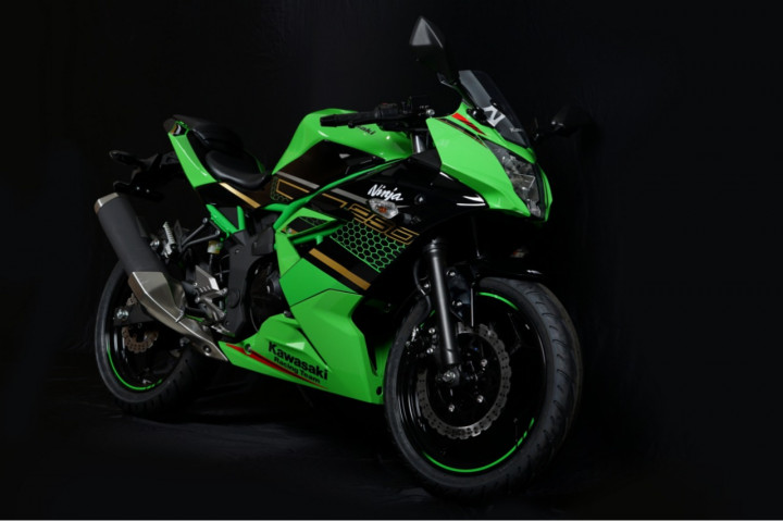 New Kawasaki Ninja 250SL dengan Balutan Livery KRT