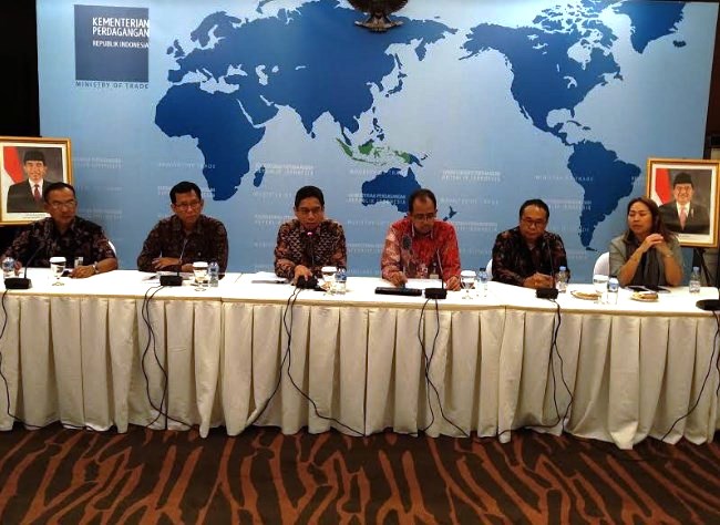 Biang Keladi Impor Tekstil Terbongkar