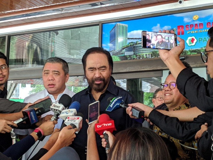 Surya Paloh Yakin Wiranto Segera Pulih