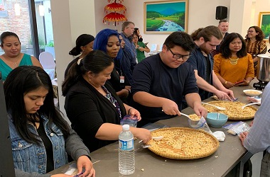 Bule Chicago Belajar Bikin Tempe