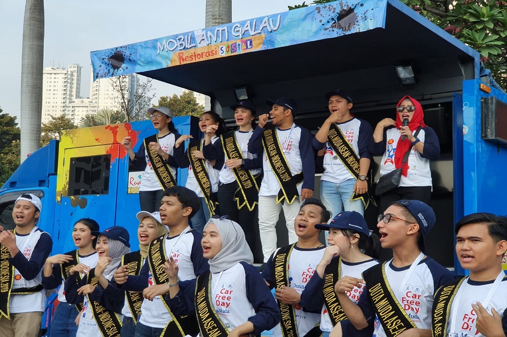 Duta Muda ASEAN Meriahkan CFD Bersama Kemenlu dan Kemensos - Medcom.id
