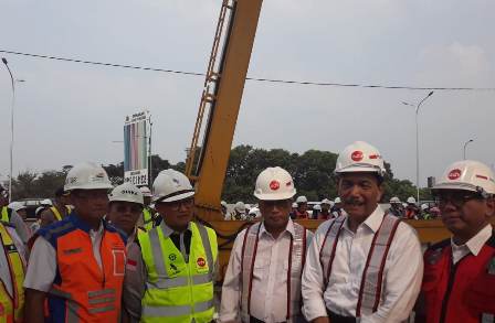 Luhut Bandingkan Kehebatan LRT dengan MRT