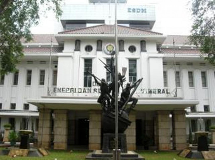 Kementerian ESDM Pasang Lampu Tenaga Surya 600 Titik di DIY