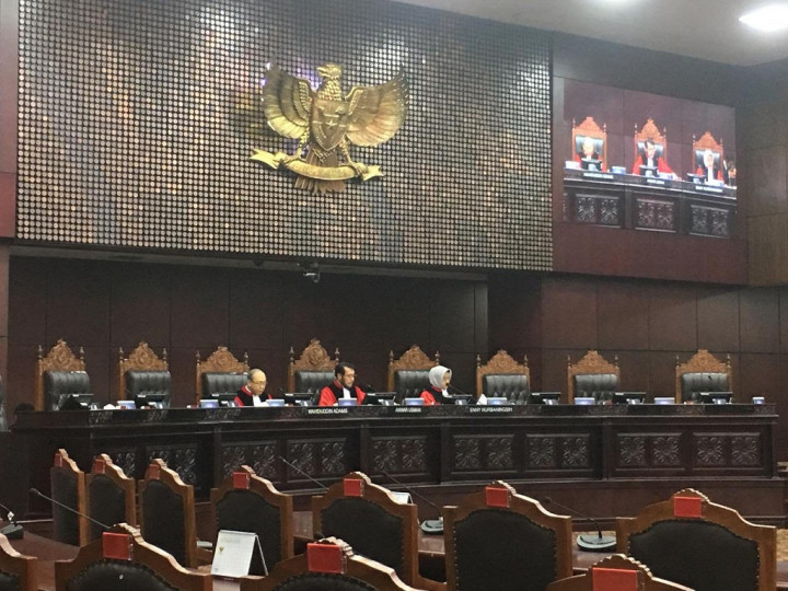 Uji Meteri UU KPK Dicurigai Tugas Kuliah