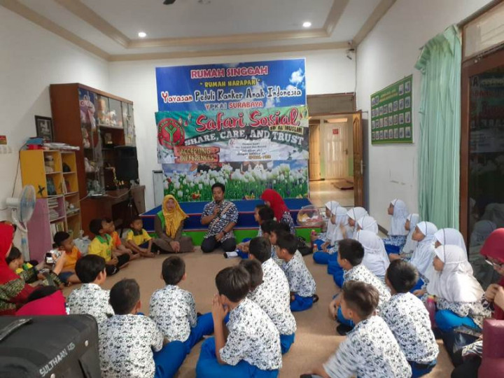 Siswa SD Al-Muslim Sidoarjo Memotivasi Ratusan Anak Kanker