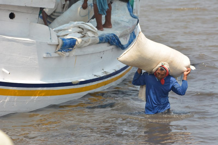 Petambak Sumenep Mengadukan Harga Garam ke Dewan